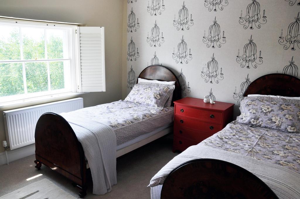 Bove Town House Apartments Glastonbury Room photo